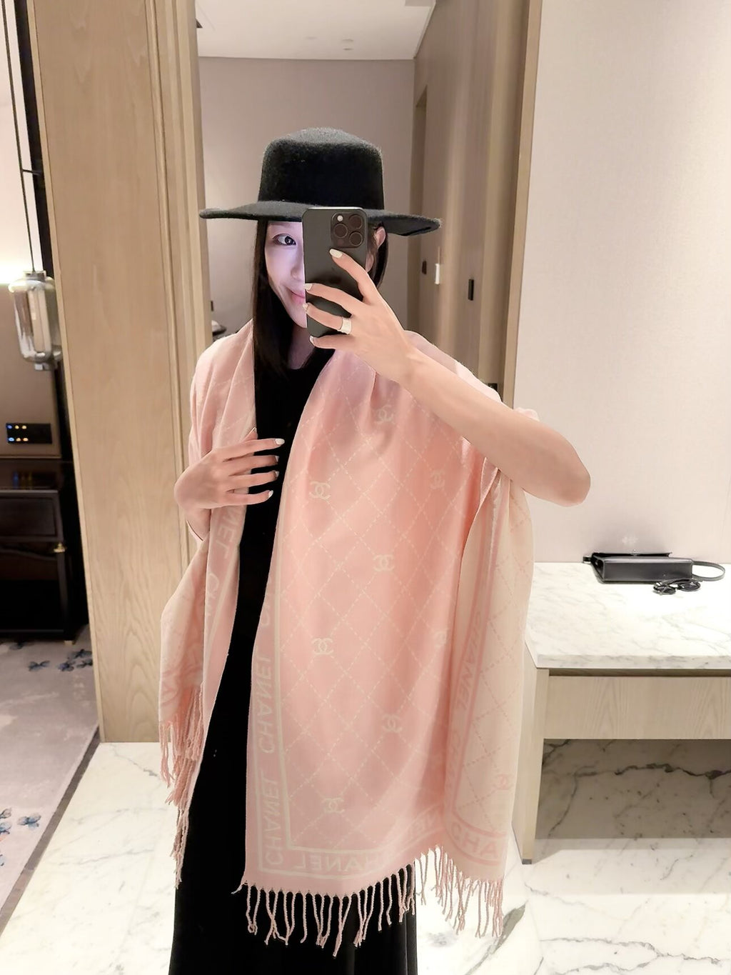 ✨ 2026 New Diamond Jacquard Cashmere Scarf – Soft, Elegant & Luxurious