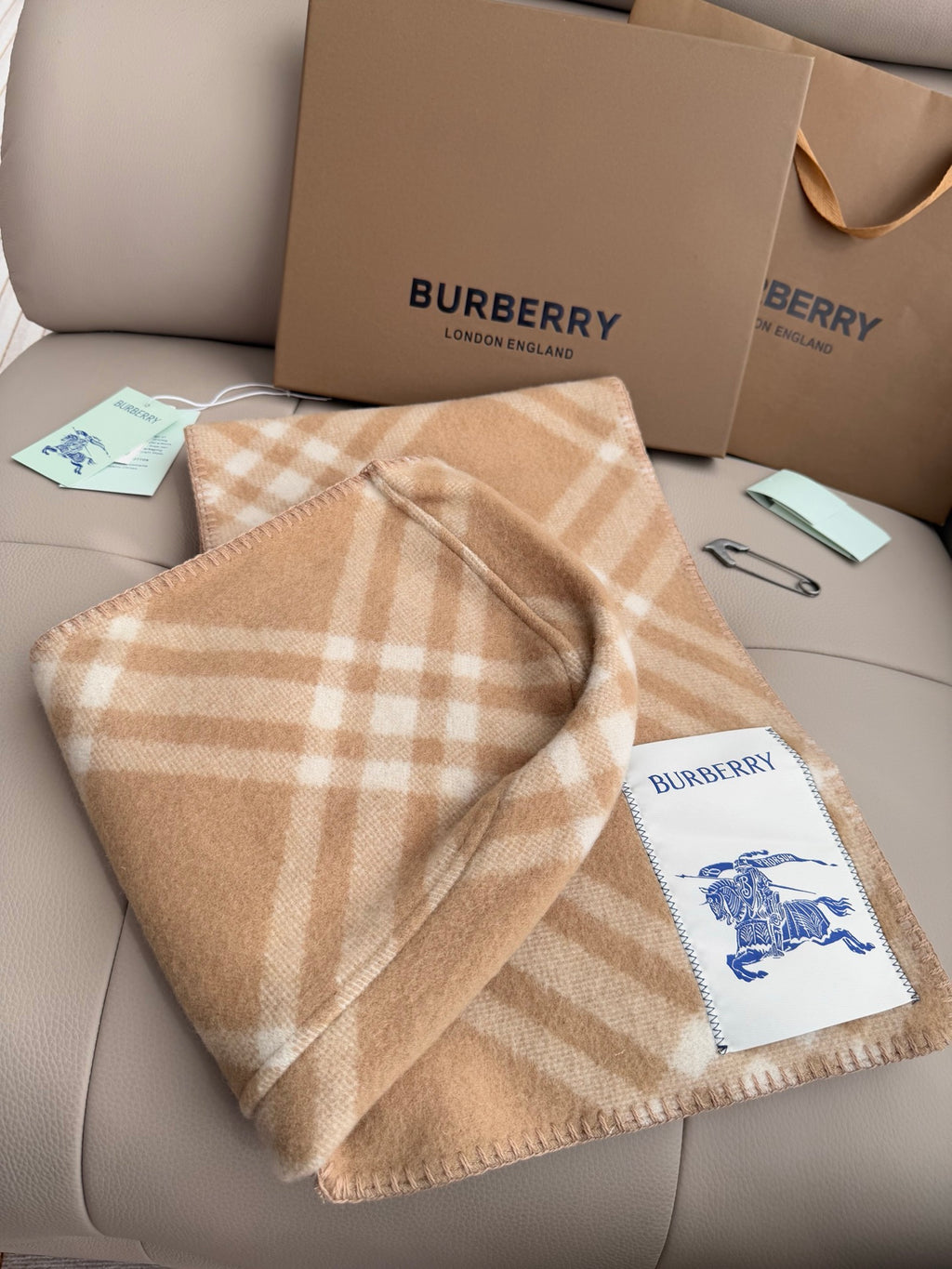 ✨ In Stock | 2025 New Year Hooded Checkered Wool Shawl – Elegant Blanket-Style Wrap