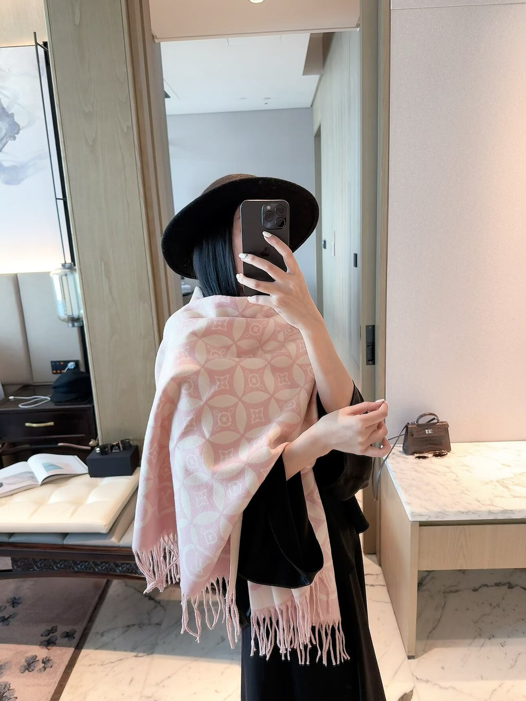 ✨ 2026 New Geometric Circle Jacquard Cashmere Scarf – Vintage Artistic Quiet Luxury