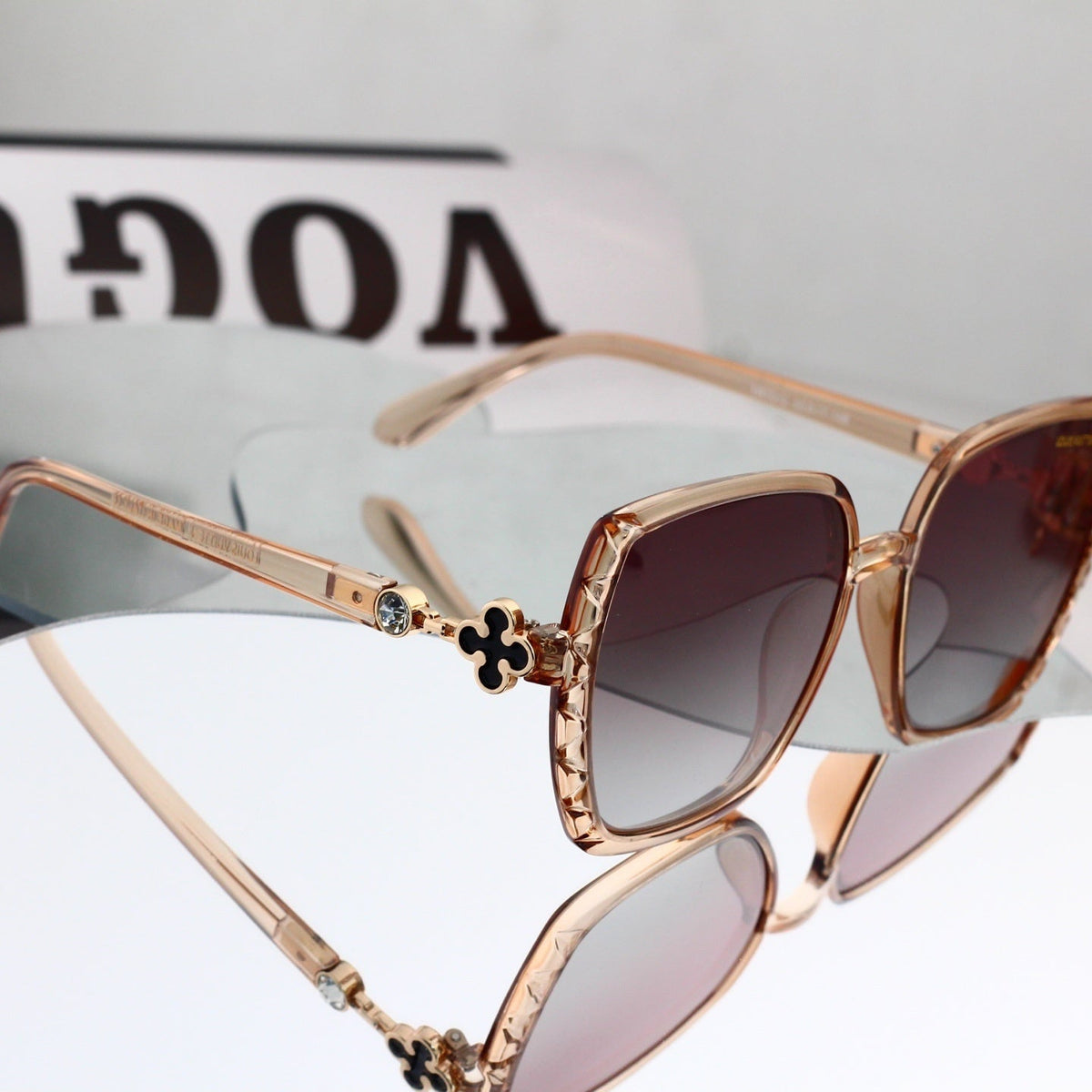 Vintage Oversized Fashion Sunglasses in Multiple Colors 68823