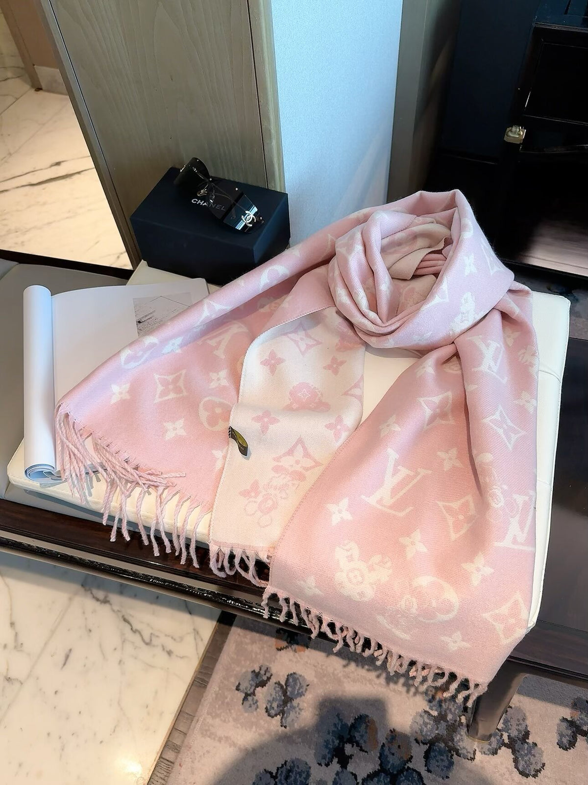 ✨ 2026 New Playful Vintage Jacquard Cashmere Scarf – Cute & Refined Scarf & Wrap