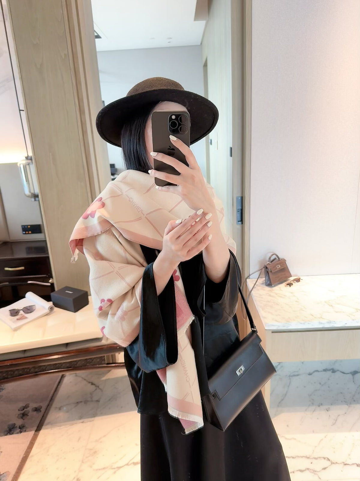 2026 New Diamond Camellia Cashmere Scarf – Elegant Floral Jacquard, Soft French-Inspired Style
