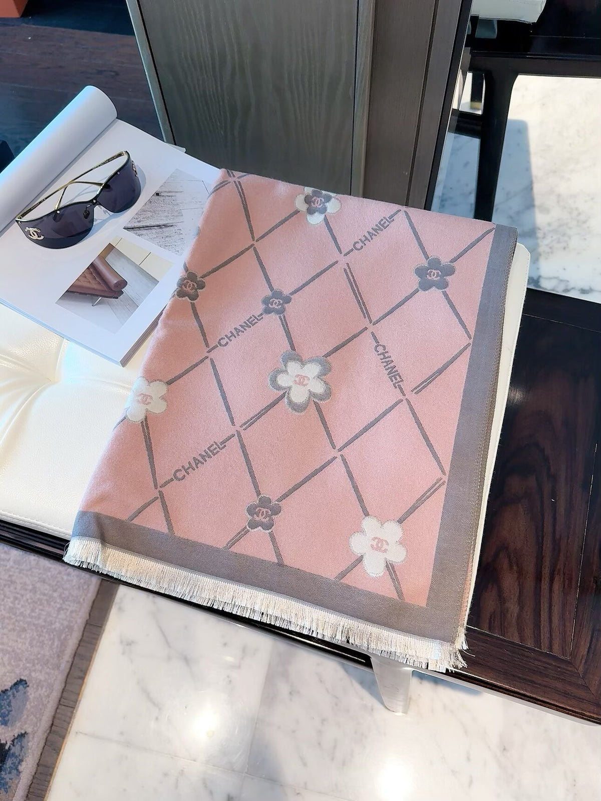 2026 New Diamond Camellia Cashmere Scarf – Elegant Floral Jacquard, Soft French-Inspired Style