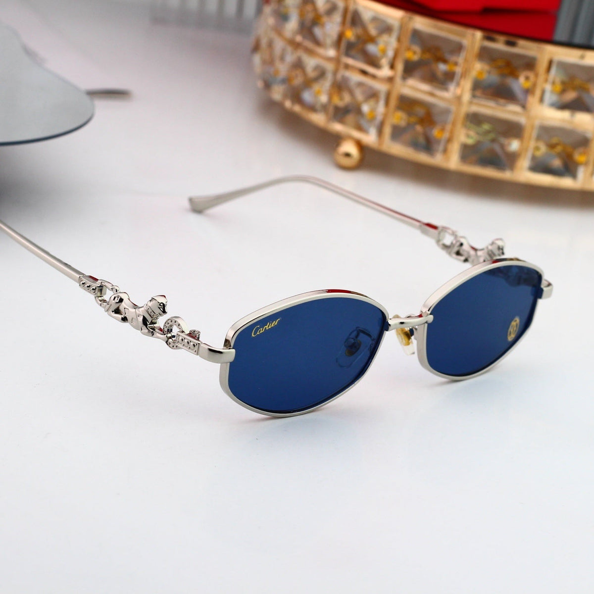 Vintage Oval Metal Frame Sunglasses, Snake Decor UV400 Polarized Fashion Shades 4016