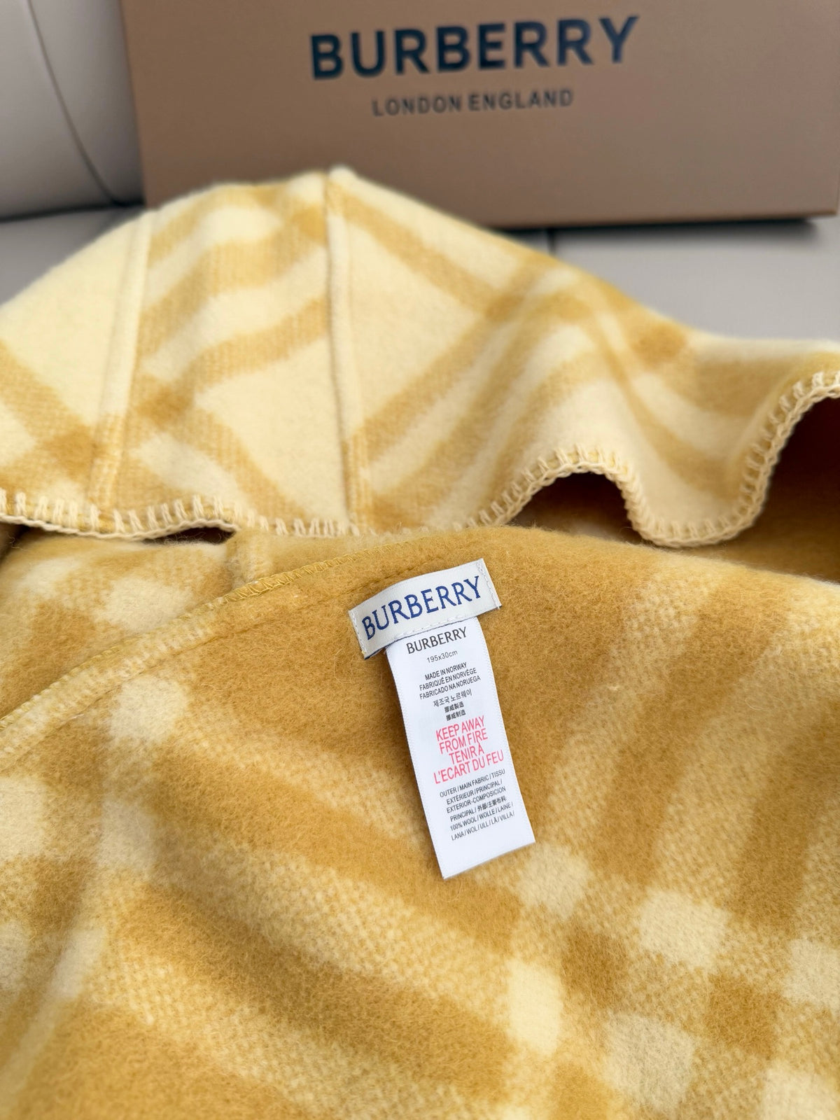 ✨ In Stock | 2025 New Year Hooded Checkered Wool Shawl – Elegant Blanket-Style Wrap