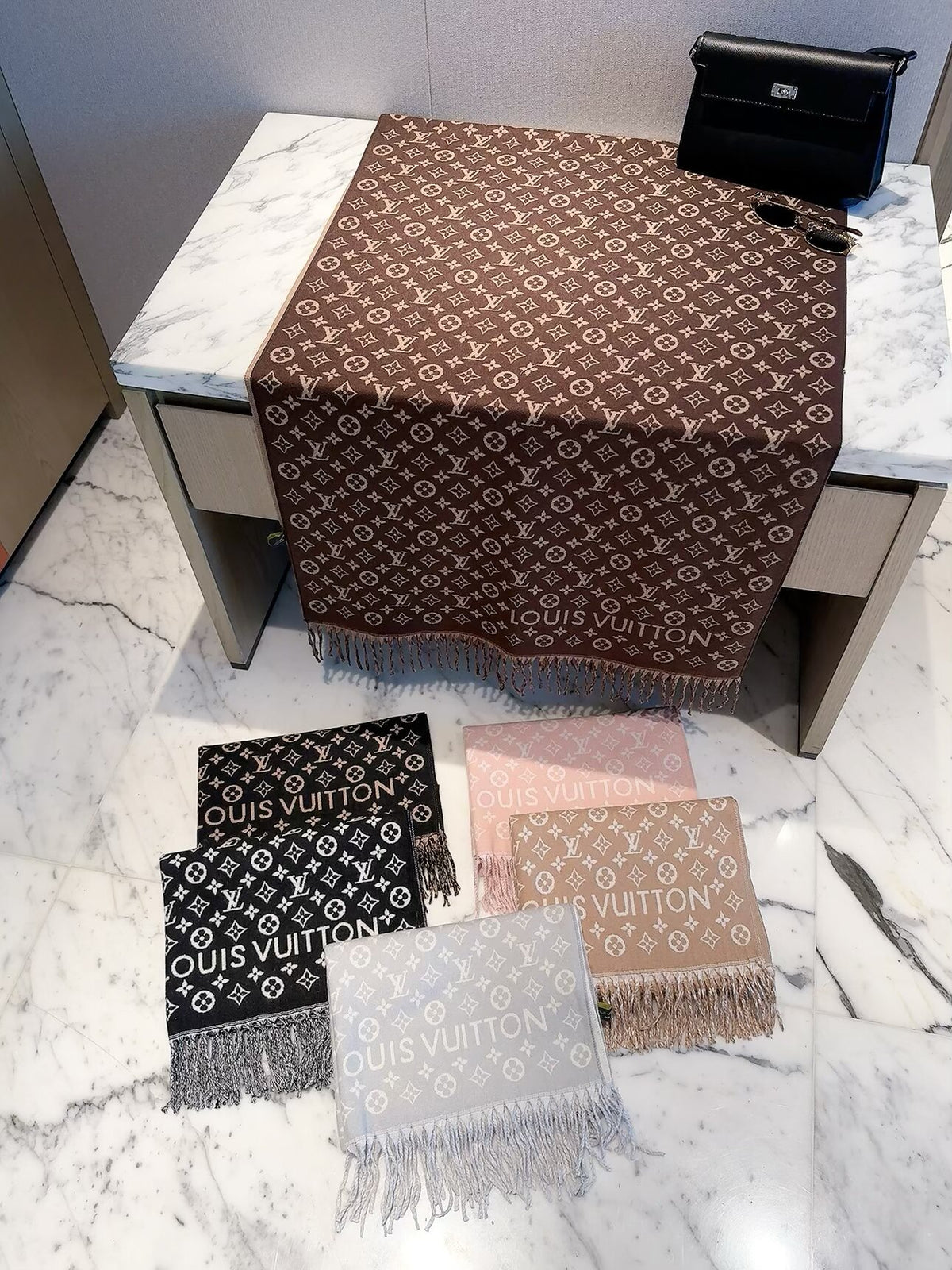 ✨ 2026 New Classic Heritage Jacquard Cashmere Scarf – Timeless Quiet Luxury