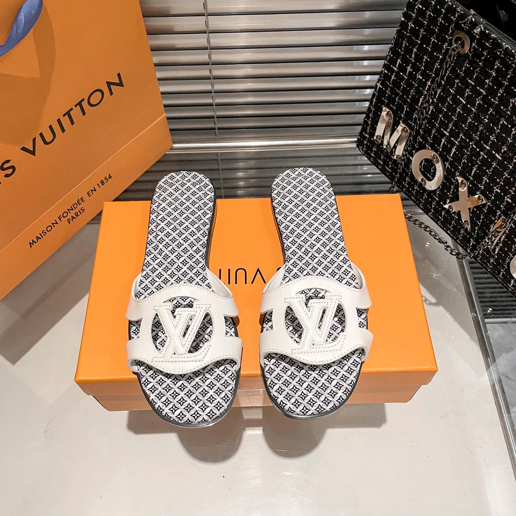 Cutout Letter Printed Slippers