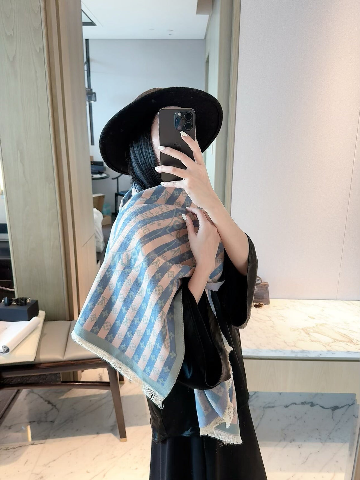2026 New Striped Pattern Cashmere Scarf – Contrast Color Jacquard, Fresh Vintage Style