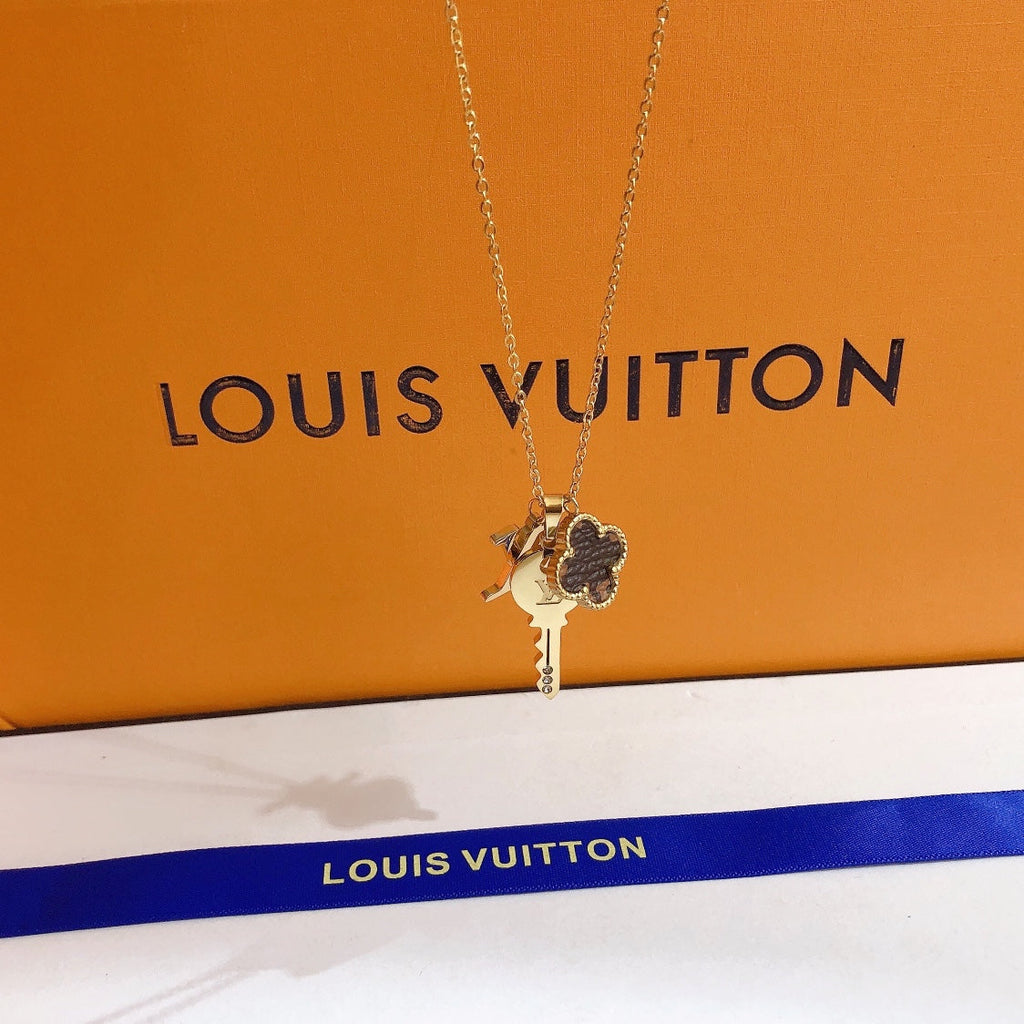 Four-leaf Clover Key Three Accessory Necklace