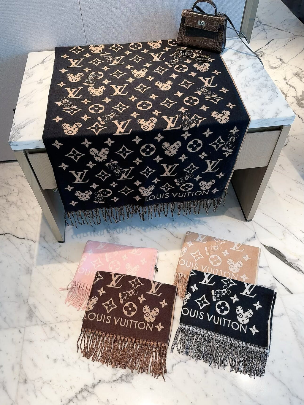 ✨ 2026 New Playful Vintage Jacquard Cashmere Scarf – Cute & Refined Scarf & Wrap