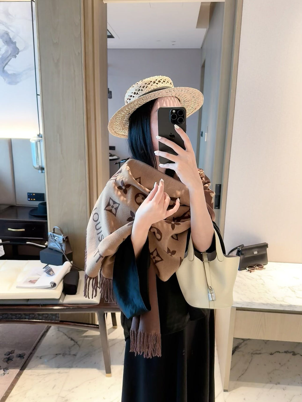 2026 New Classic Pattern Cashmere Scarf – Thickened Soft Cashmere, Elegant Fringe, Versatile Wrap