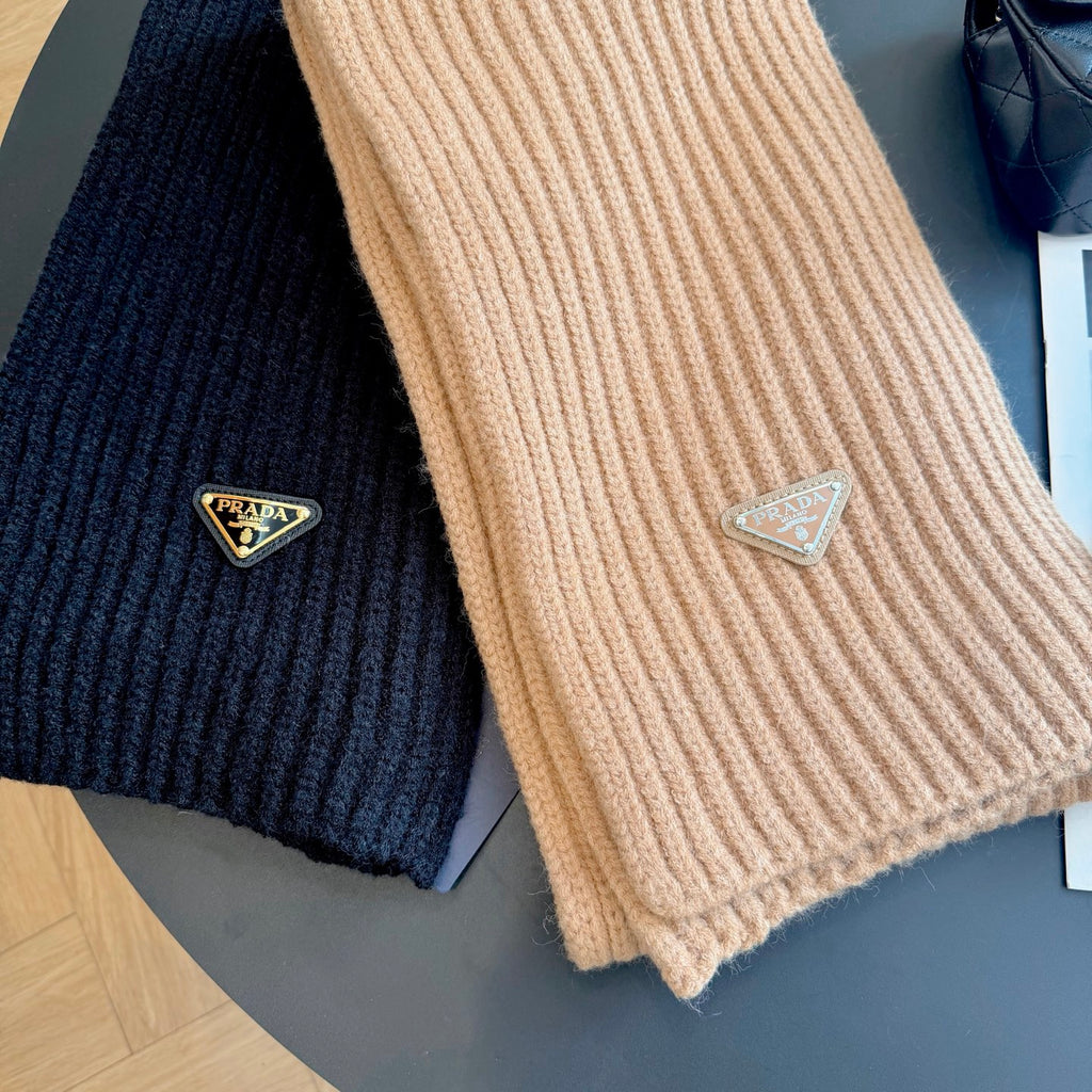 💰 New Classic Couple's Lambswool Scarf 📦 – Elegant & Minimalist