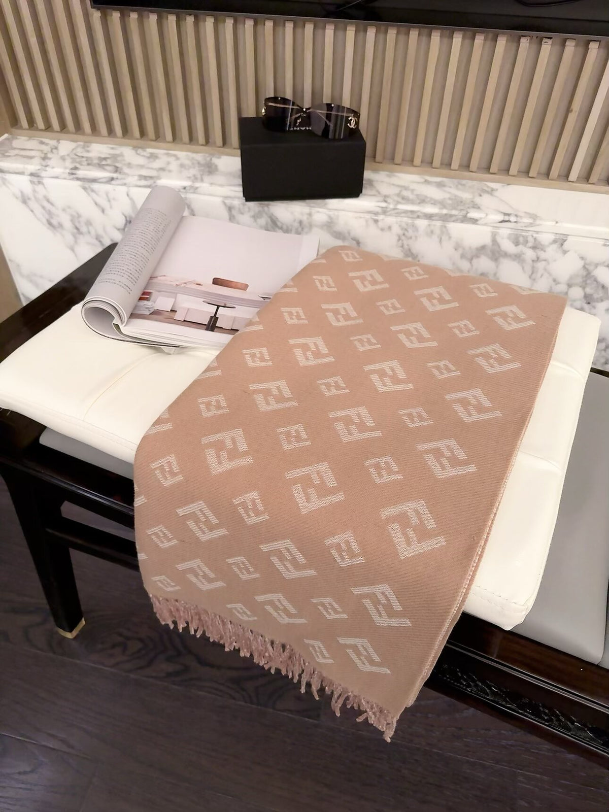 ✨ 2026 New Double-Sided Cashmere Scarf – Two Patterns, Two Styles 💥