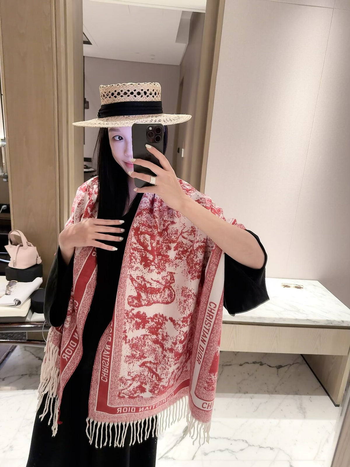 2026 New Jungle Animal Cashmere Scarf – Artistic Botanical Jacquard, French-Inspired Vintage Style