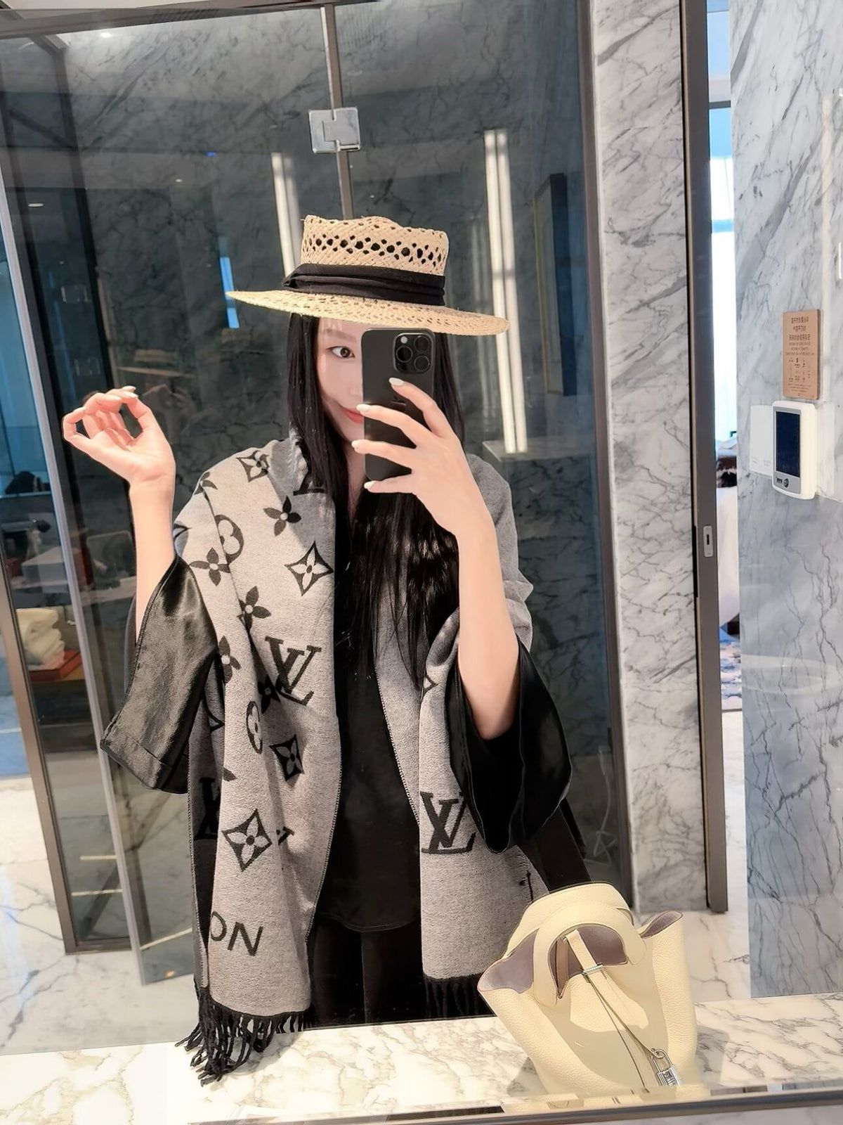 2026 New Classic Pattern Cashmere Scarf – Thickened Soft Cashmere, Elegant Fringe, Versatile Wrap