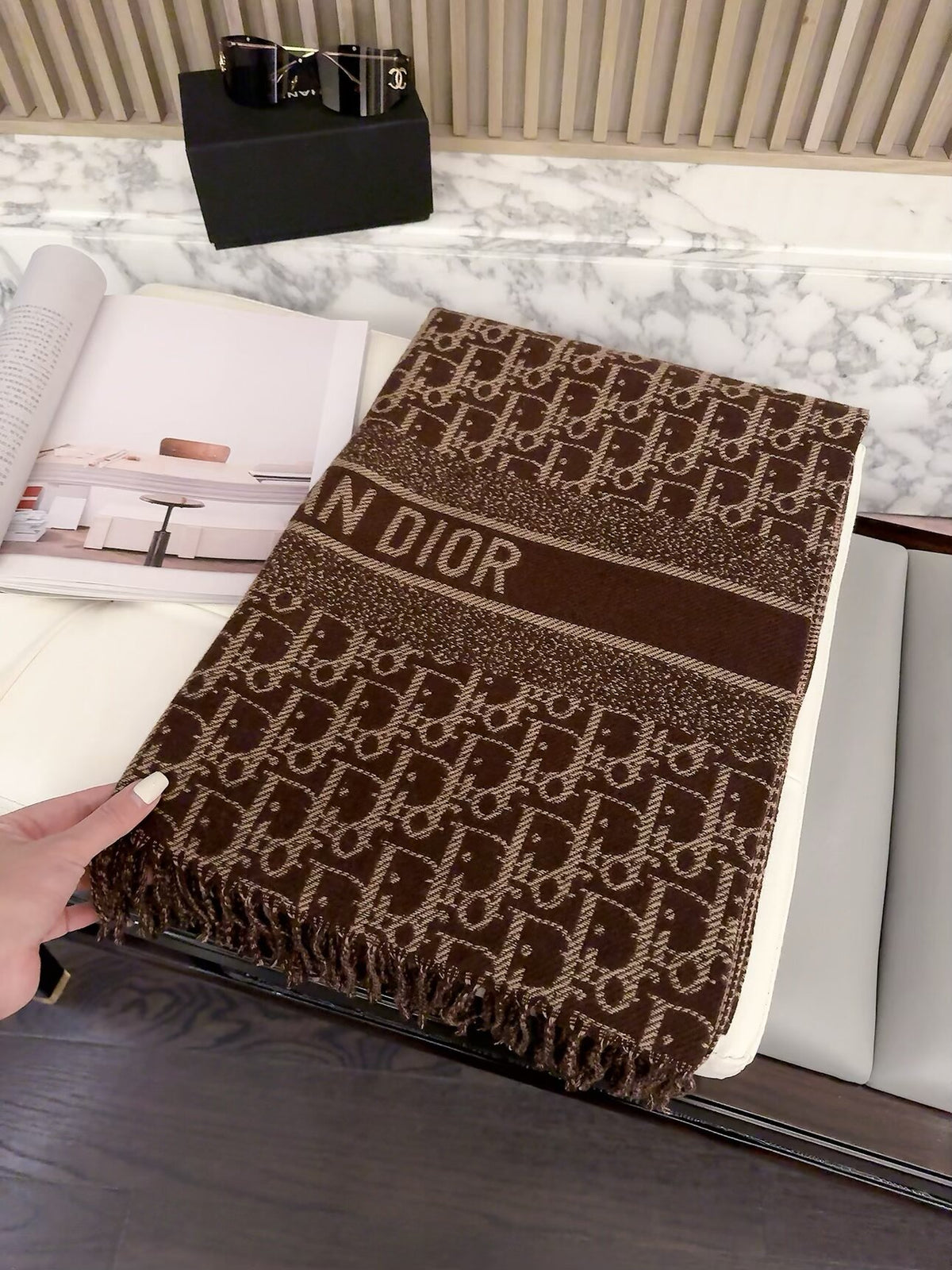 ✨ 2026 New Double-Sided Cashmere Scarf – Two Patterns, Two Styles