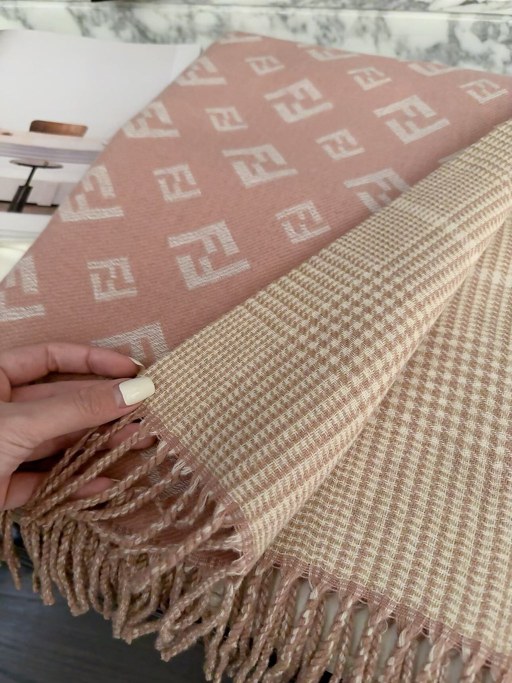 ✨ 2026 New Double-Sided Cashmere Scarf – Two Patterns, Two Styles 💥