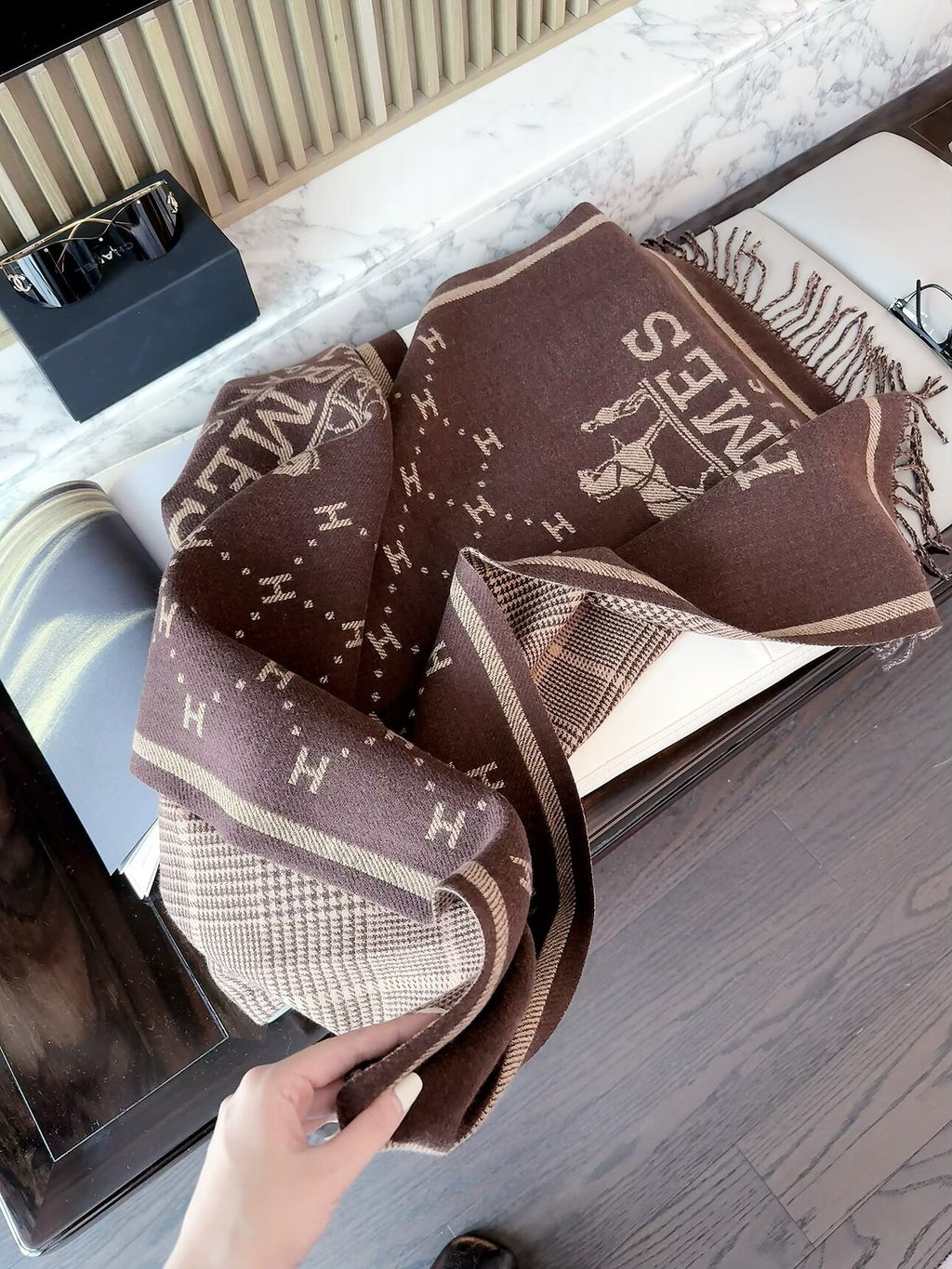 2026 New Double-Sided Carriage Cashmere Scarf Elegant Heritage Style