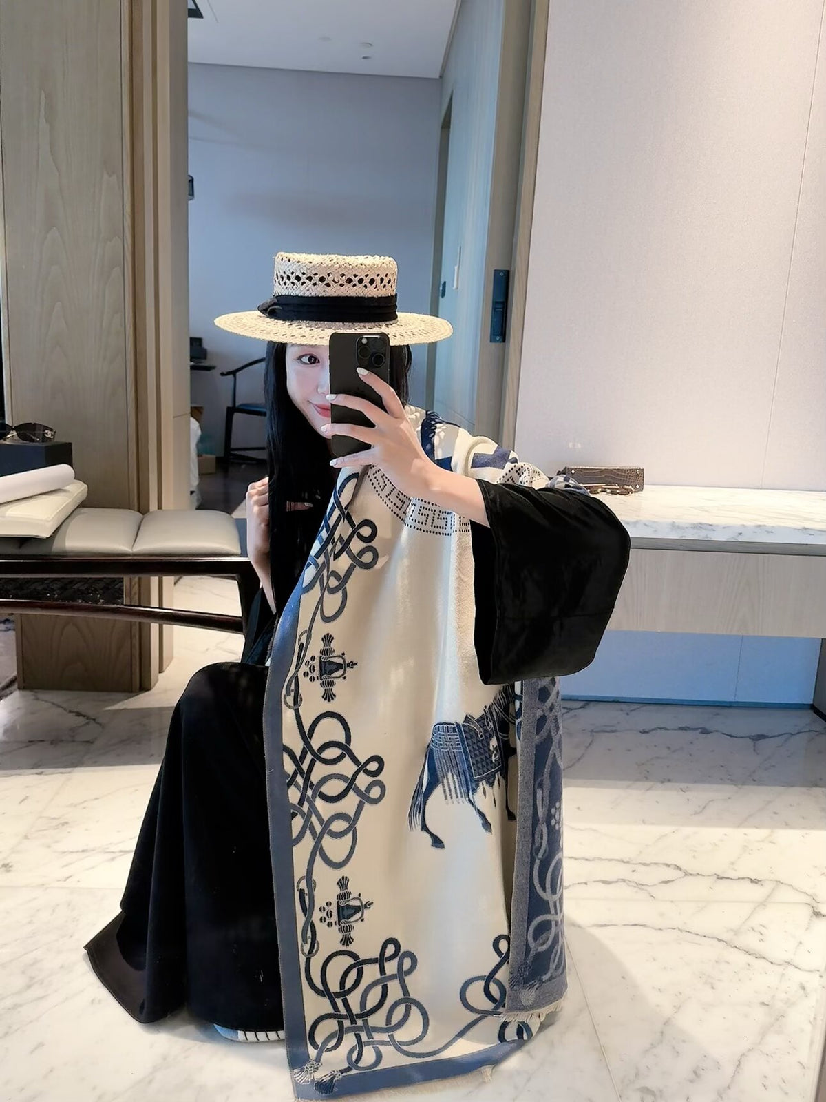 2026 New Vintage Equestrian Cashmere Scarf – Ornamental Horse Motif, Elegant Heritage Style
