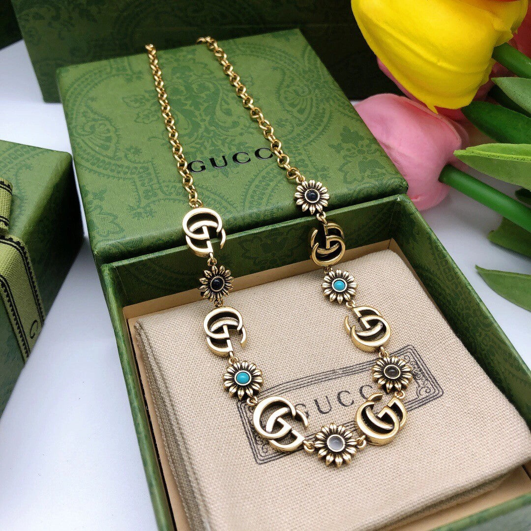 Luxury Fashion Flower Necklace