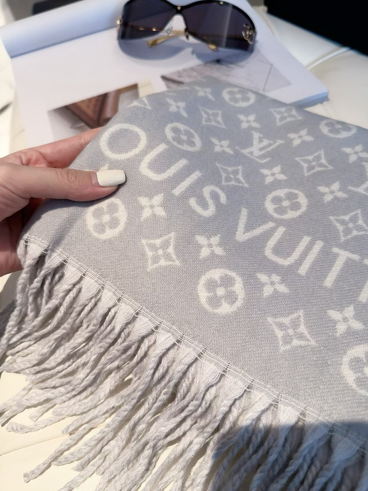 ✨ 2026 New Classic Heritage Jacquard Cashmere Scarf – Timeless Quiet Luxury