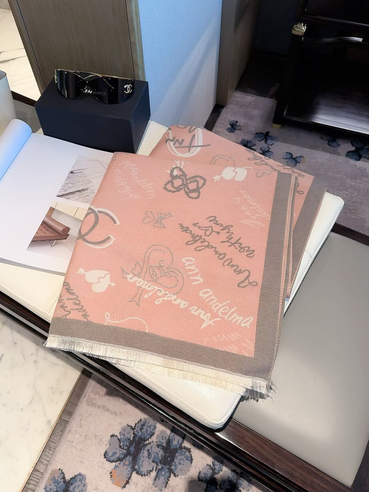 2026 New Handwritten Heart Cashmere Scarf – Playful Graffiti Design, Soft & Cozy Winter Wrap