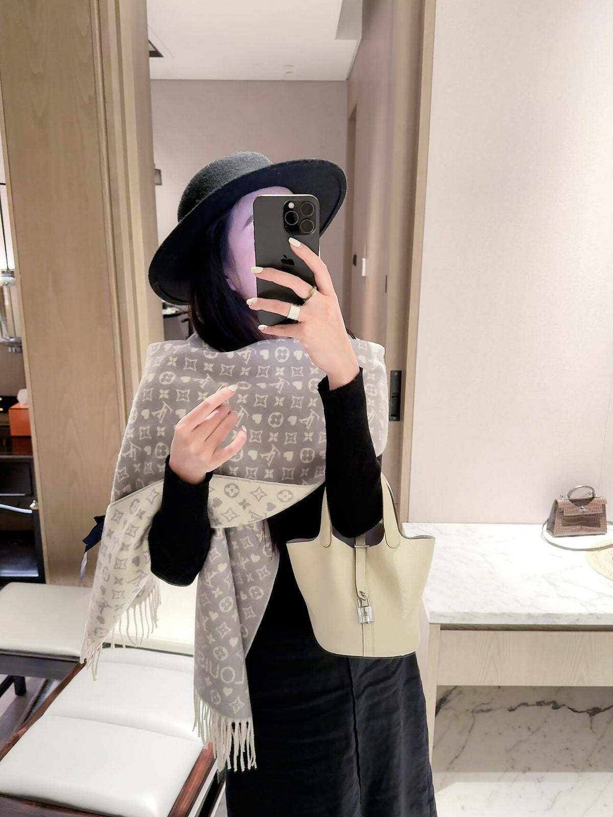 2026 New Heart Jacquard Cashmere Scarf – Sweet & Refined Winter Style