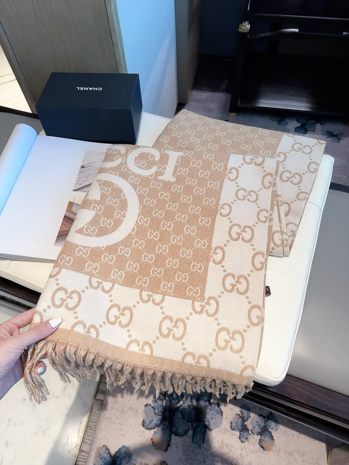 ✨ 2026 New Vintage Geometric Jacquard Cashmere Scarf – Refined Heritage Style