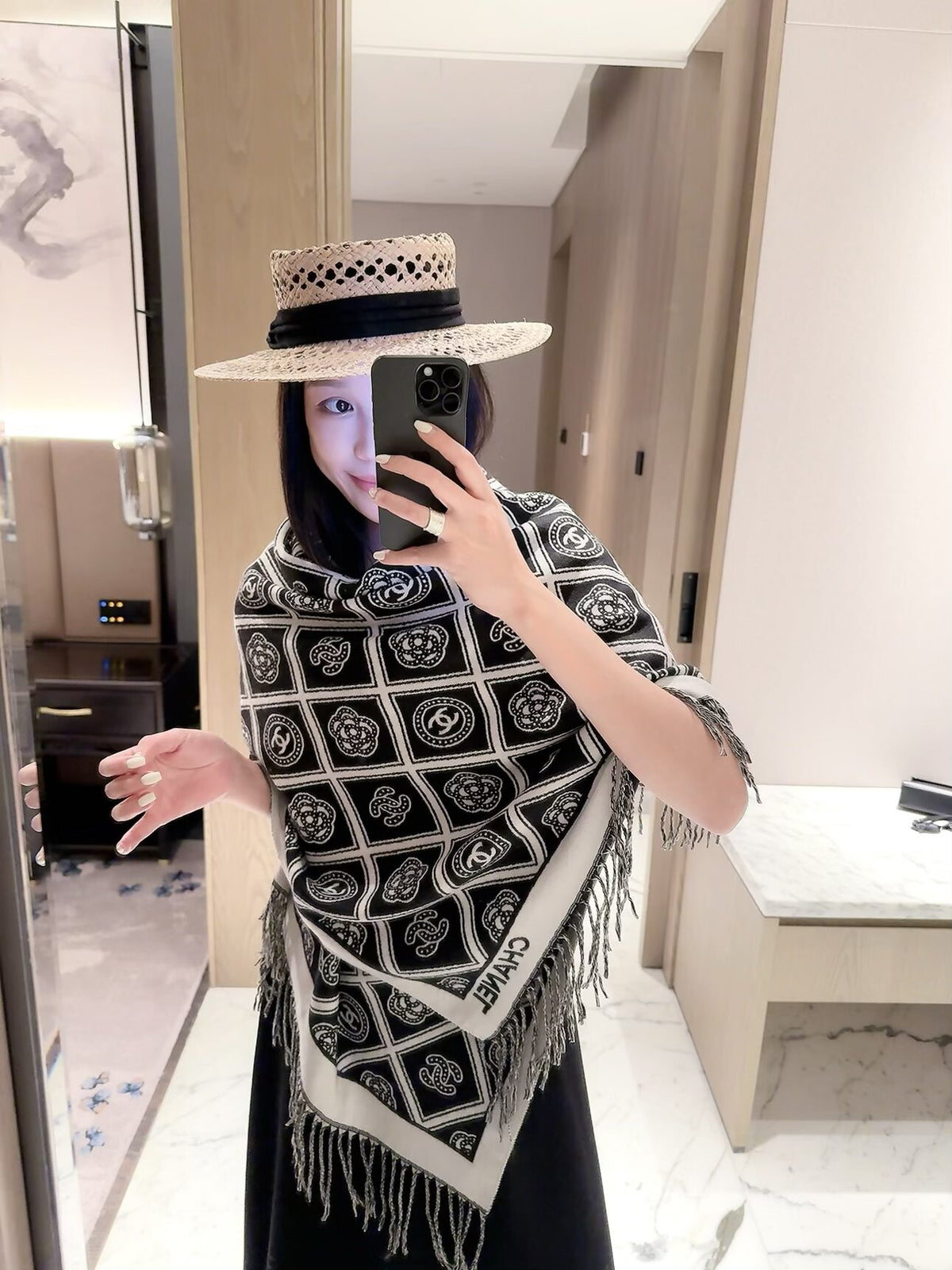✨ 2026 New Vintage Diamond Jacquard Cashmere Scarf – Refined Retro Elegance