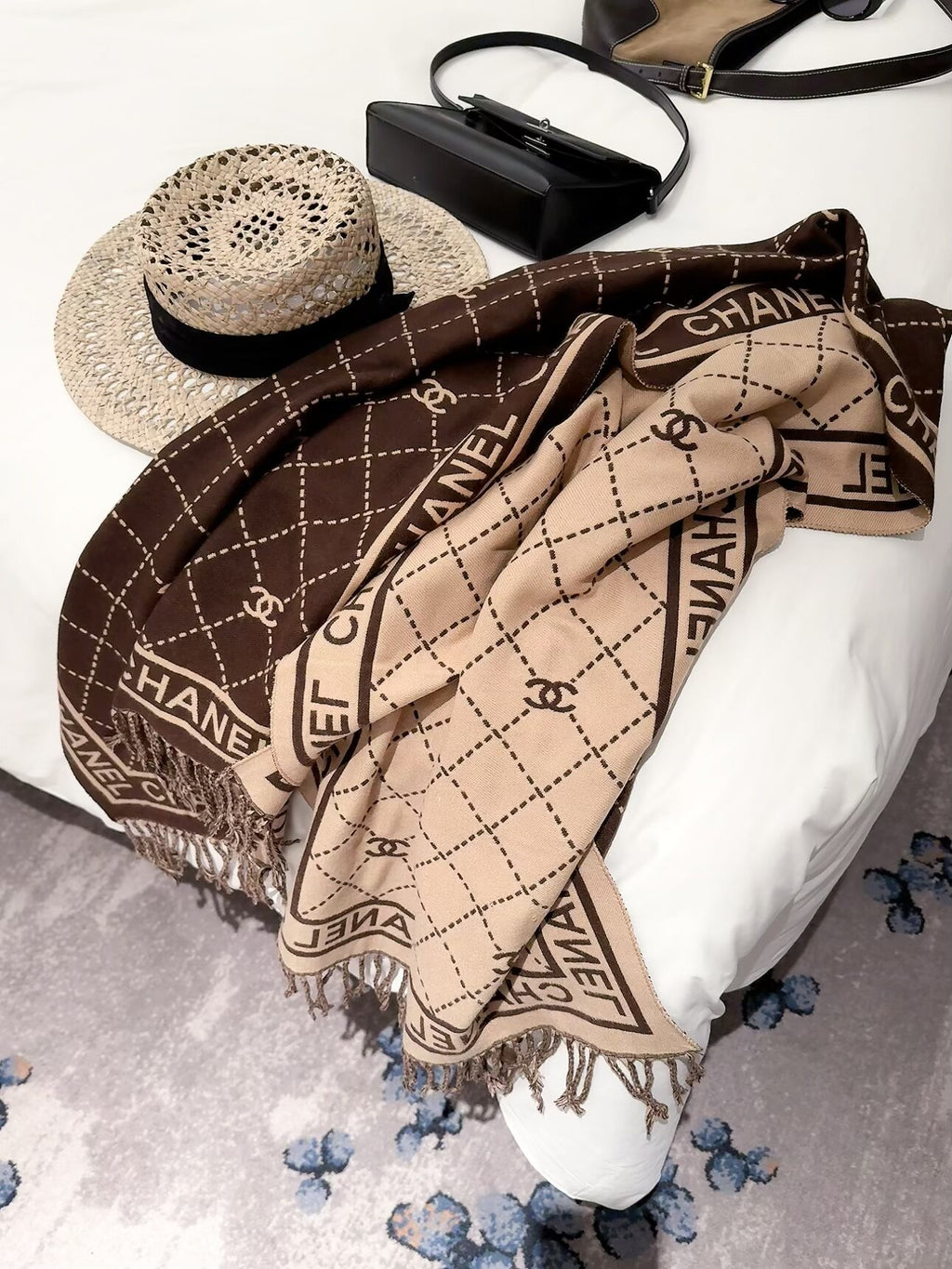 ✨ 2026 New Diamond Jacquard Cashmere Scarf – Soft, Elegant & Luxurious