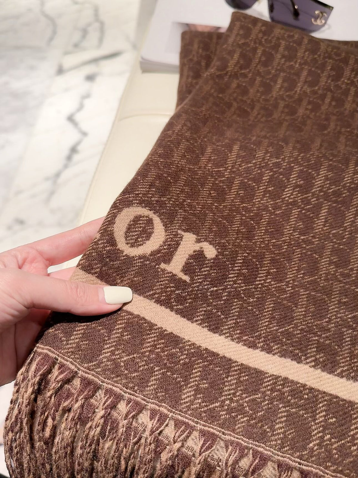 2026 New French-Inspired Jacquard Cashmere Scarf – Elegant Heritage Pattern, Soft Luxury Style