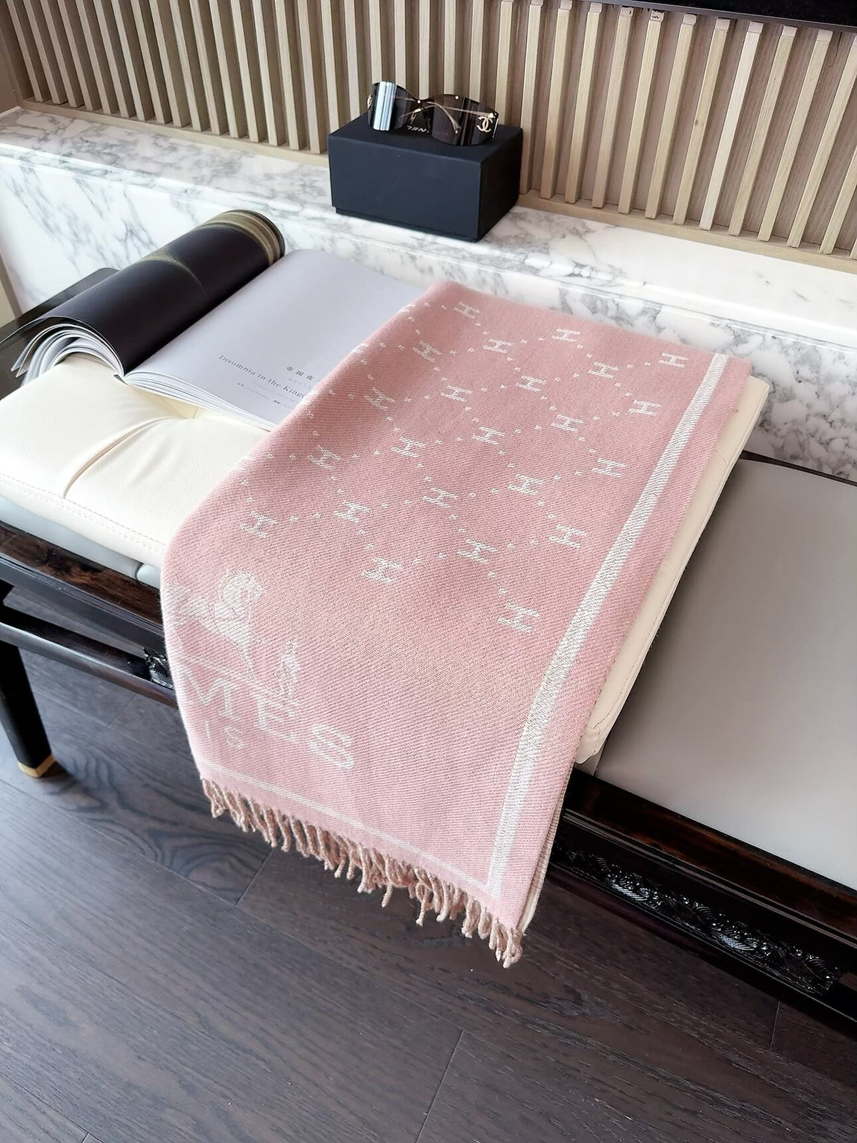 2026 New Double-Sided Carriage Cashmere Scarf Elegant Heritage Style