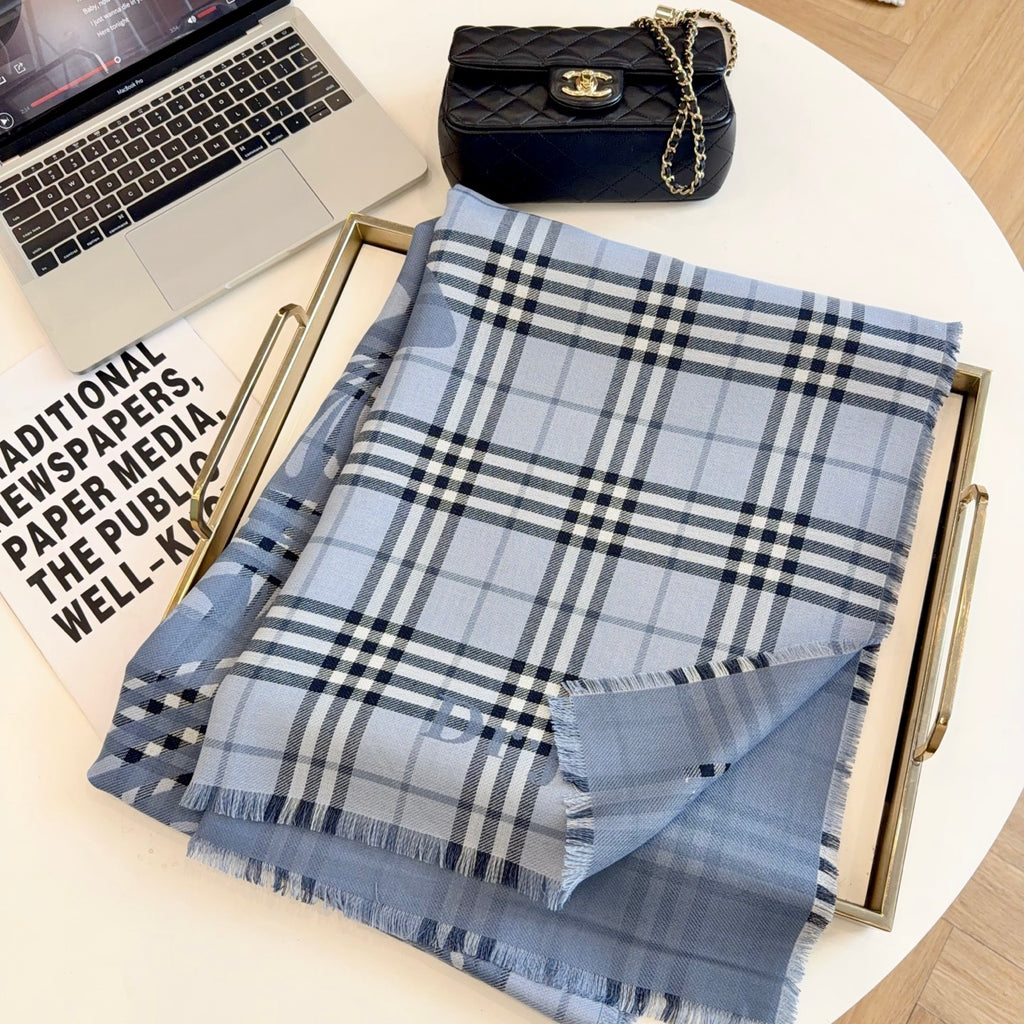 Reversible Equestrian Plaid Scarf – 70% Wool & 30% Silk, Double-Sided Contrast Design, 200 × 65 cm