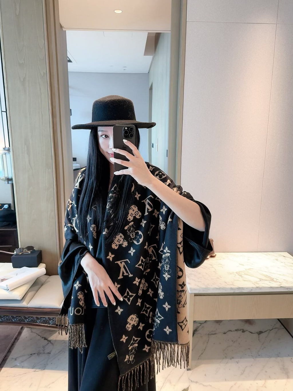 ✨ 2026 New Playful Vintage Jacquard Cashmere Scarf – Cute & Refined Scarf & Wrap
