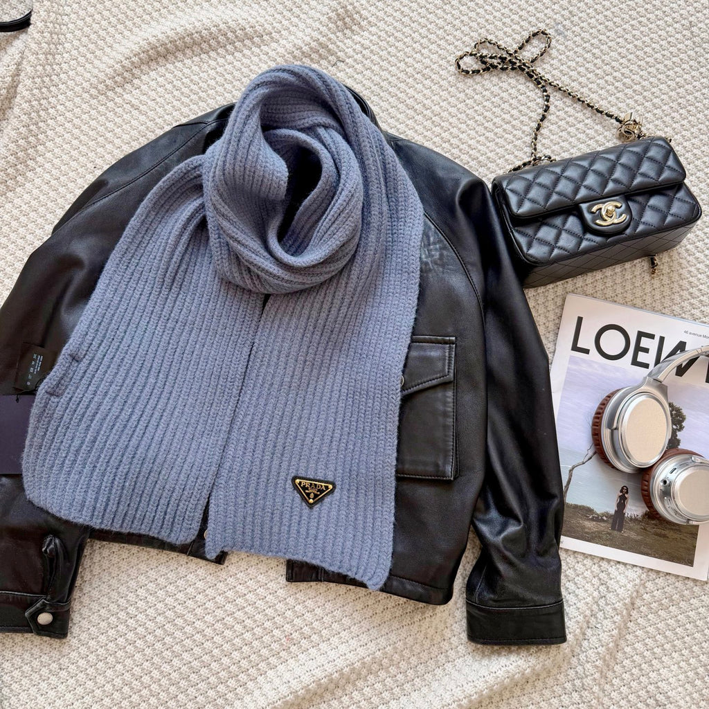 💰 New Classic Couple's Lambswool Scarf 📦 – Elegant & Minimalist