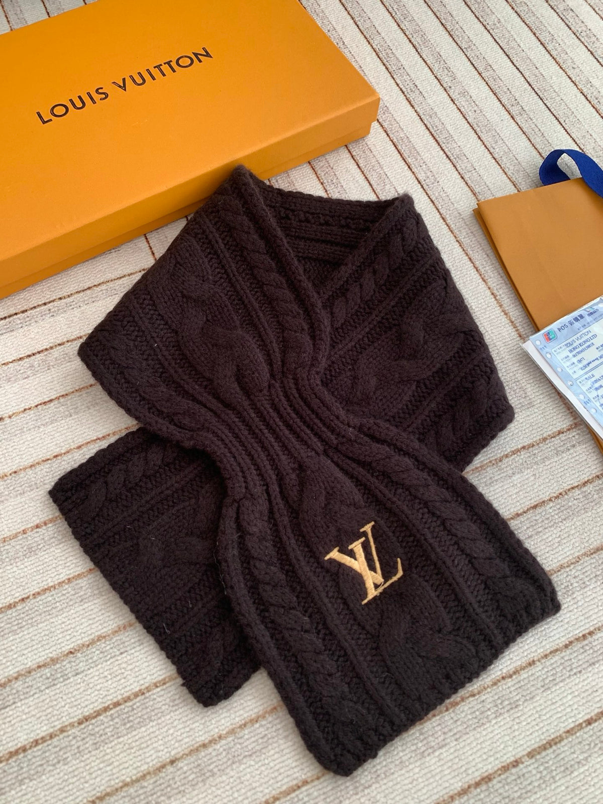 Never Freeze Wool Scarf – 100% Wool Warm Neck Wrap, 135 × 20 cm