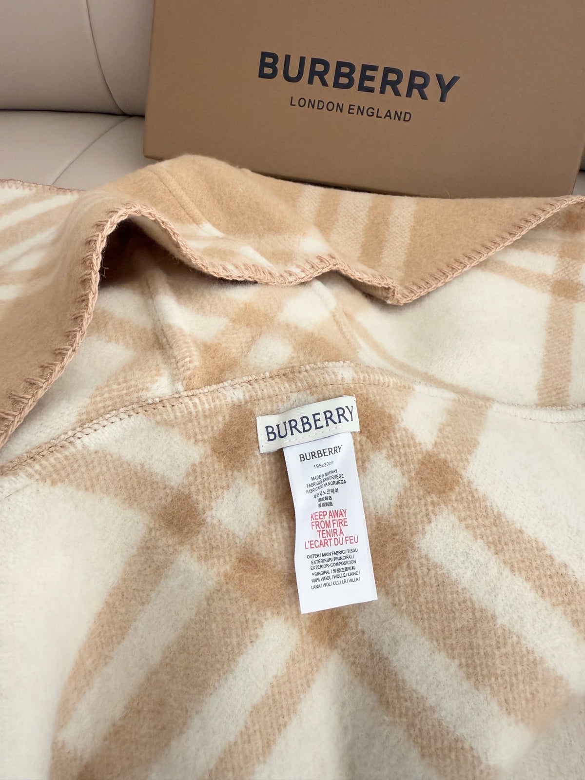 ✨ In Stock | 2025 New Year Hooded Checkered Wool Shawl – Elegant Blanket-Style Wrap