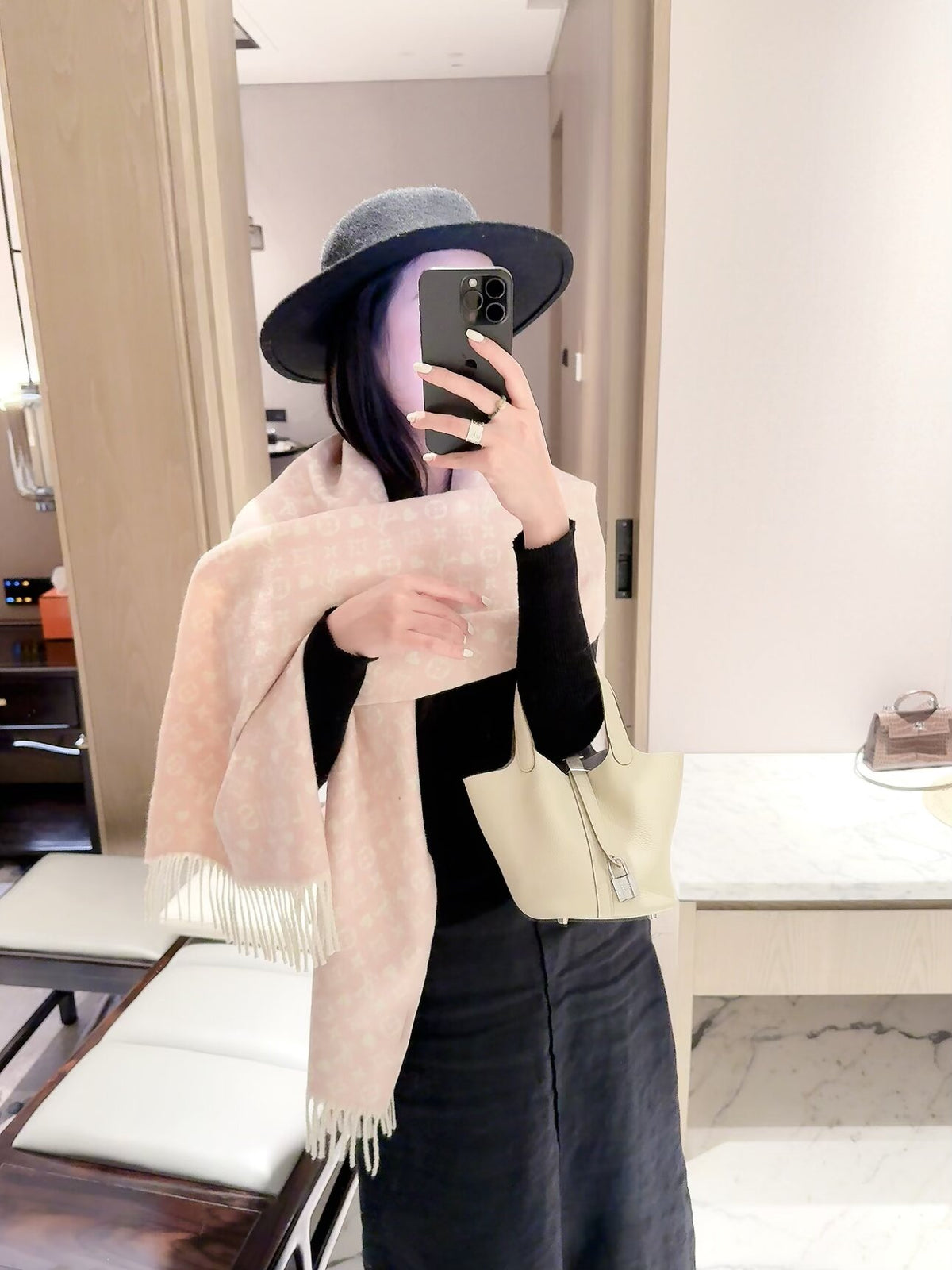 2026 New Heart Jacquard Cashmere Scarf – Sweet & Refined Winter Style