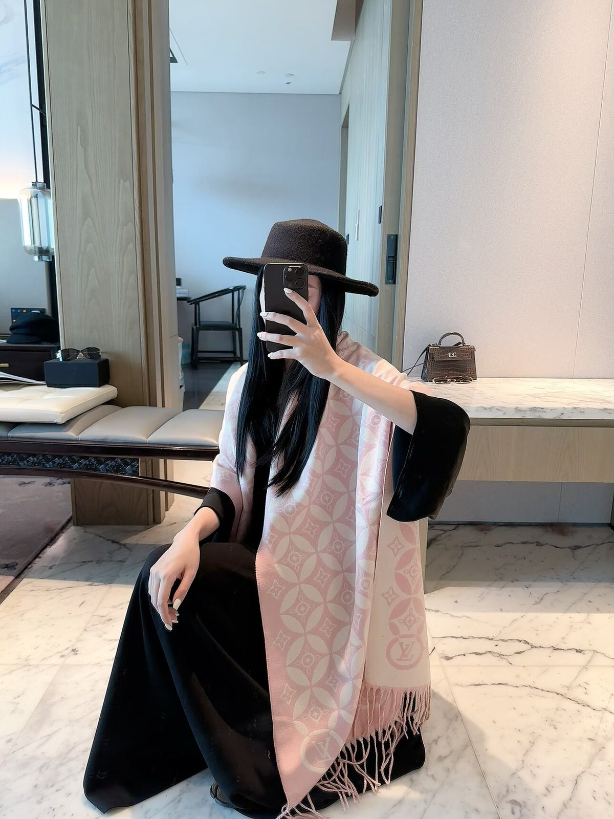 ✨ 2026 New Geometric Circle Jacquard Cashmere Scarf – Vintage Artistic Quiet Luxury
