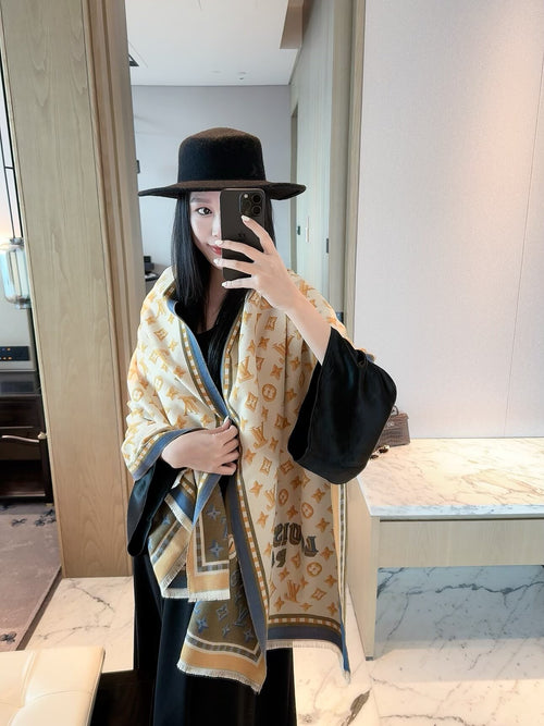 2026 New Vintage Pattern Cashmere Scarf – Colorful Contrast Border, Elegant French-Inspired Style