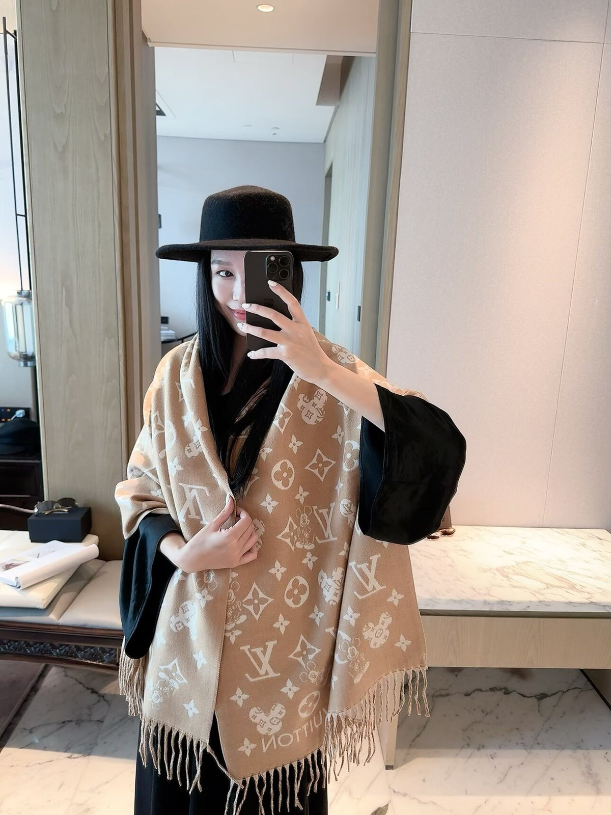 ✨ 2026 New Playful Vintage Jacquard Cashmere Scarf – Cute & Refined Scarf & Wrap