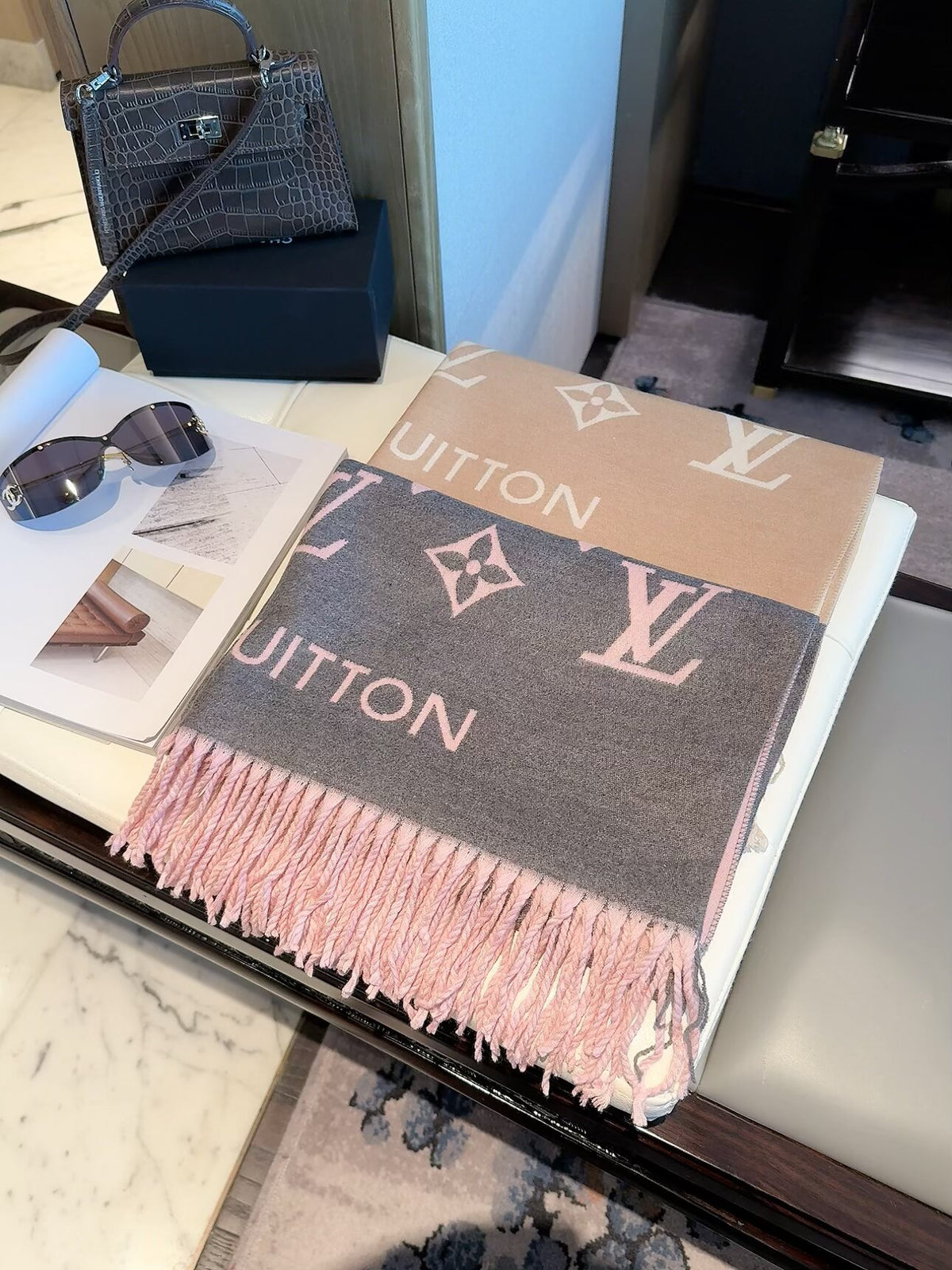 2026 New Classic Pattern Cashmere Scarf – Thickened Soft Cashmere, Elegant Fringe, Versatile Wrap