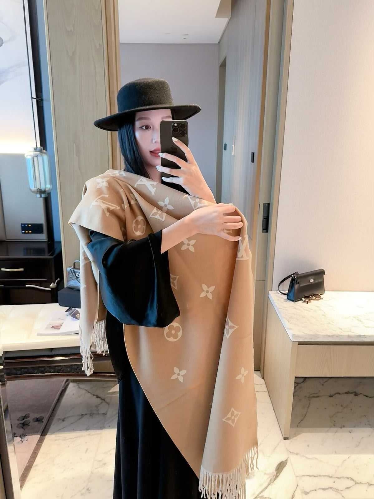 2026 New Classic Pattern Cashmere Scarf – Thickened Soft Cashmere, Elegant Fringe, Versatile Wrap