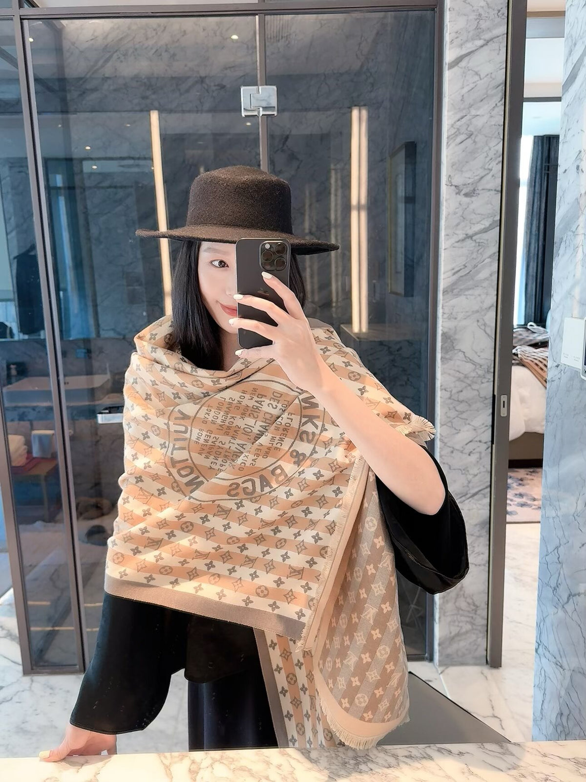 2026 New Striped Pattern Cashmere Scarf – Contrast Color Jacquard, Fresh Vintage Style