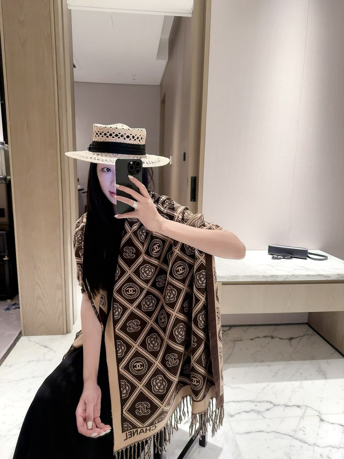 ✨ 2026 New Vintage Diamond Jacquard Cashmere Scarf – Refined Retro Elegance