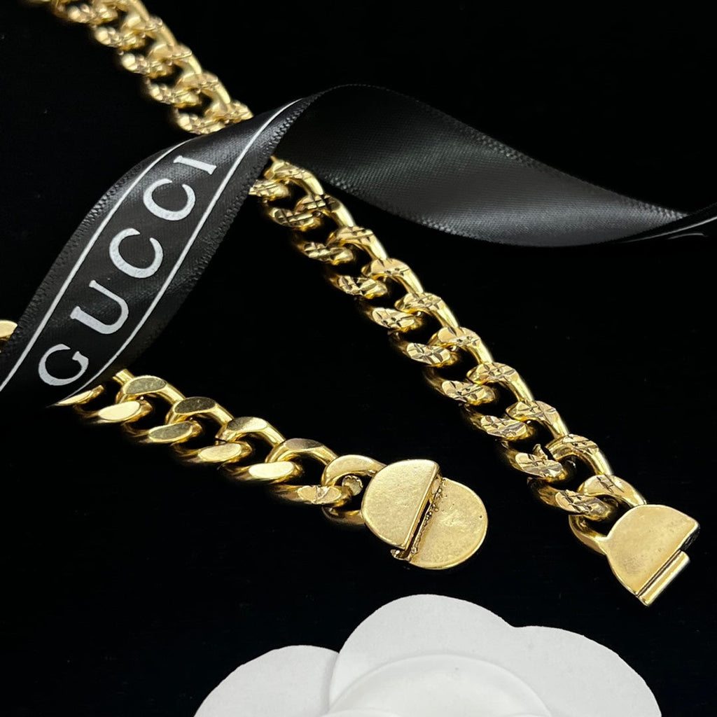 Enamel Craft Clover Pendant Necklace