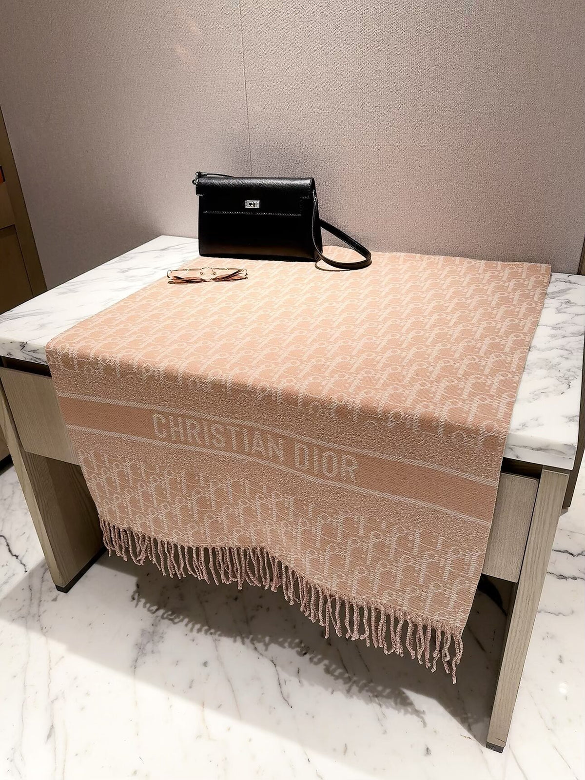 ✨ 2026 New Double-Sided Cashmere Scarf – Two Patterns, Two Styles