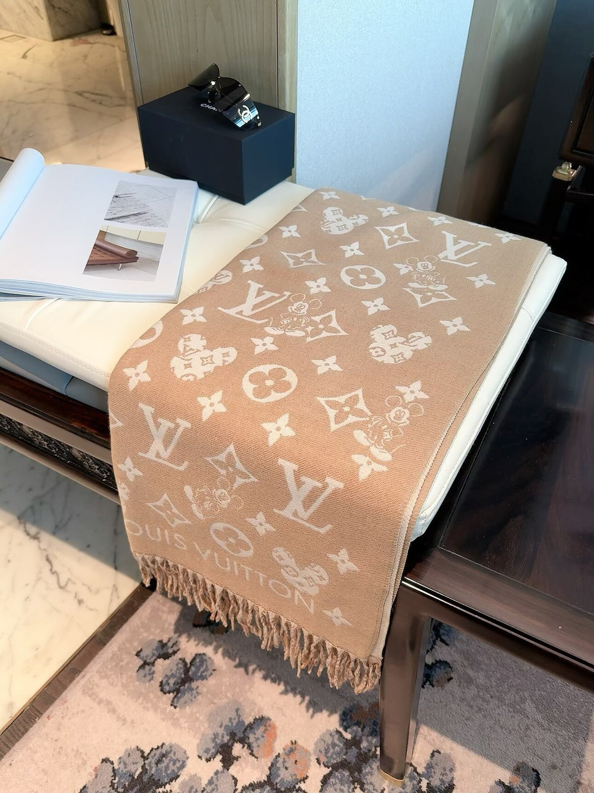 ✨ 2026 New Playful Vintage Jacquard Cashmere Scarf – Cute & Refined Scarf & Wrap