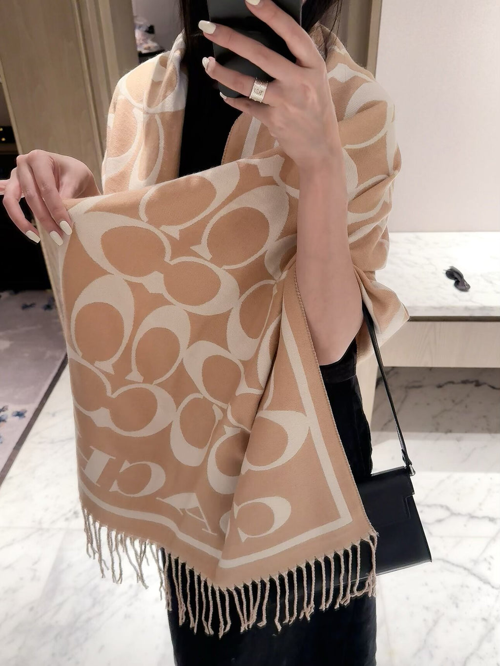 2026 New Classic Letter Pattern Cashmere Scarf ✨ Soft Thick Cashmere, Versatile Scarf & Wrap