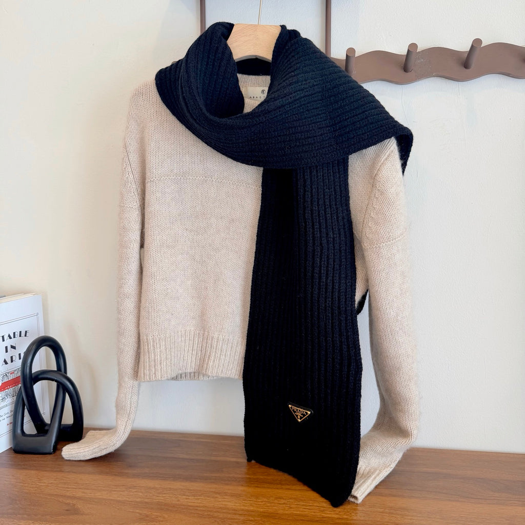 💰 New Classic Couple's Lambswool Scarf 📦 – Elegant & Minimalist